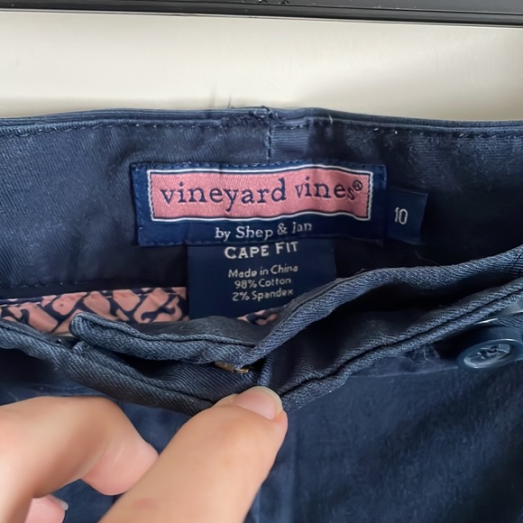 Vineyard Vines Cape Fit Capri, size 10 - Picture 2 of 3